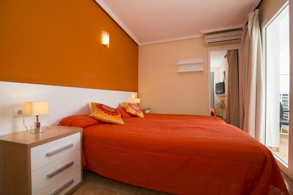 Hostal Cala Boix Es Cana Eksteriør billede