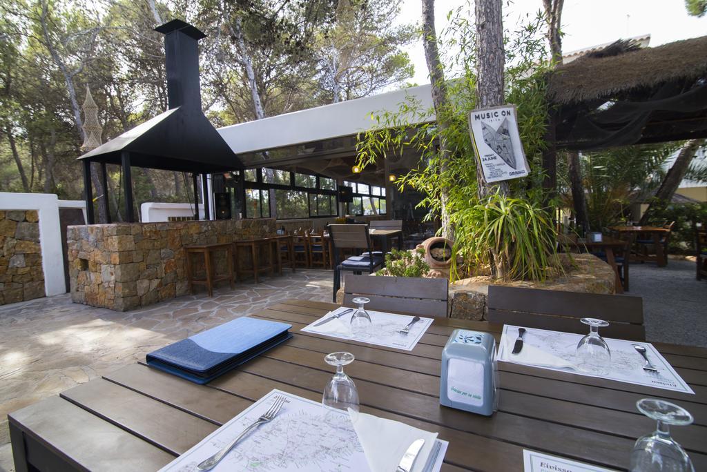 Hostal Cala Boix Es Cana Eksteriør billede