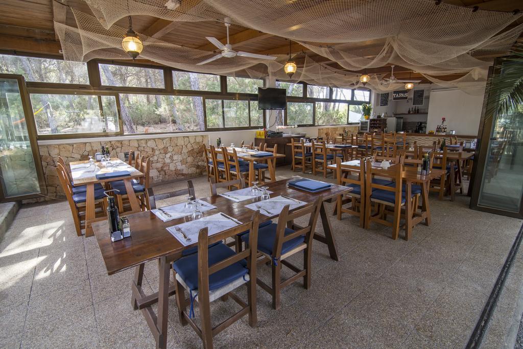 Hostal Cala Boix Es Cana Eksteriør billede