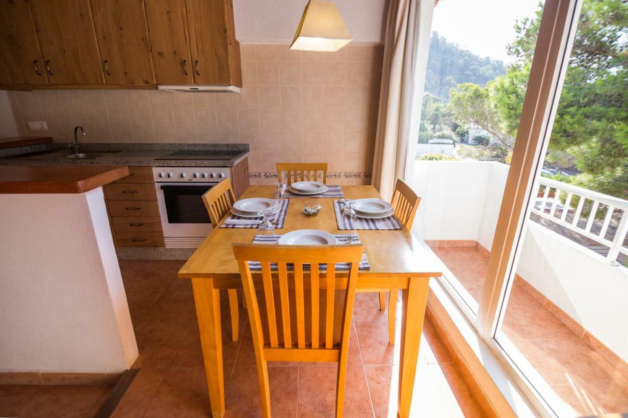 Hostal Cala Boix Es Cana Eksteriør billede