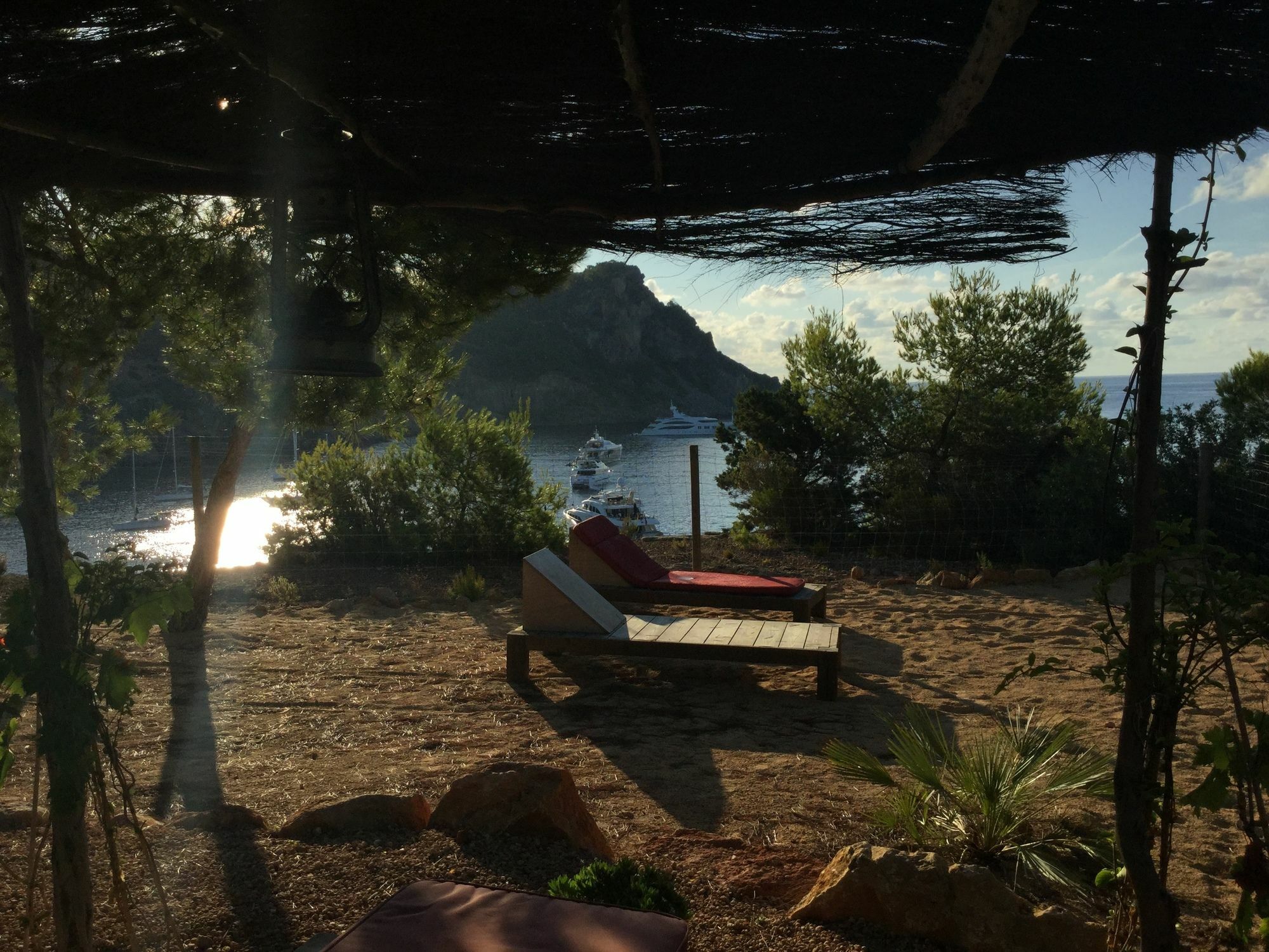 Hostal Cala Boix Es Cana Eksteriør billede
