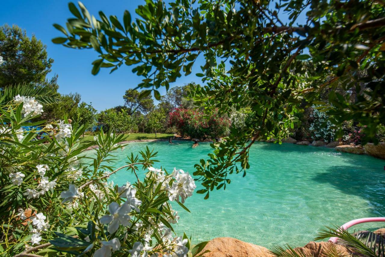 Hostal Cala Boix Es Cana Eksteriør billede