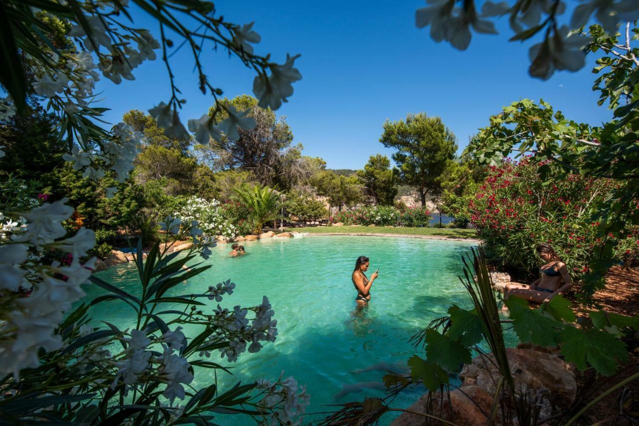 Hostal Cala Boix Es Cana Eksteriør billede