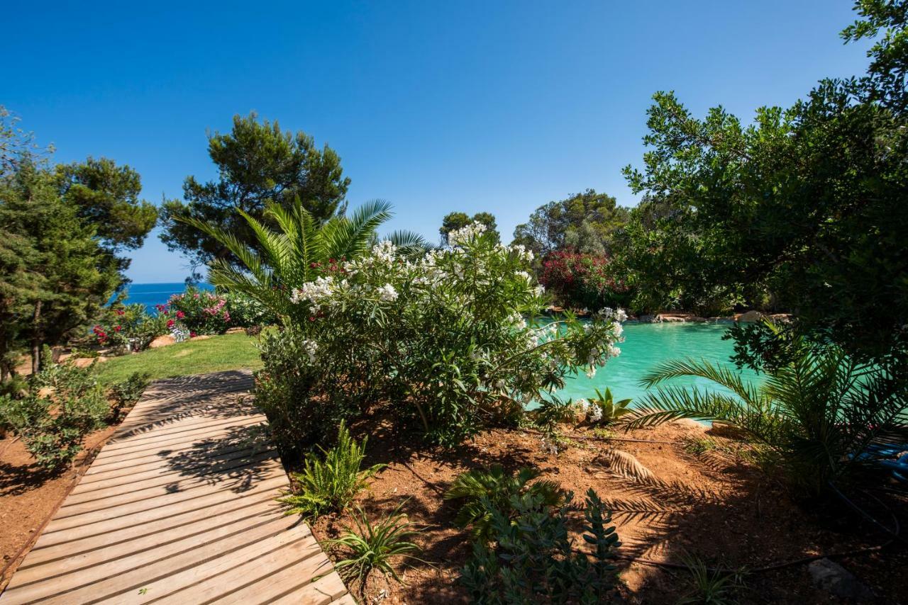 Hostal Cala Boix Es Cana Eksteriør billede